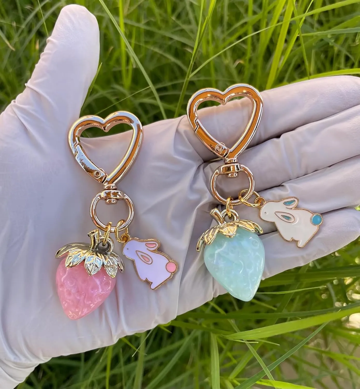 Agromusk Cute Strawberry Keychain,Bag Charms,Kawaii Heart Flower Daisy Key chains Accessories Decor for Girls Purse Gift