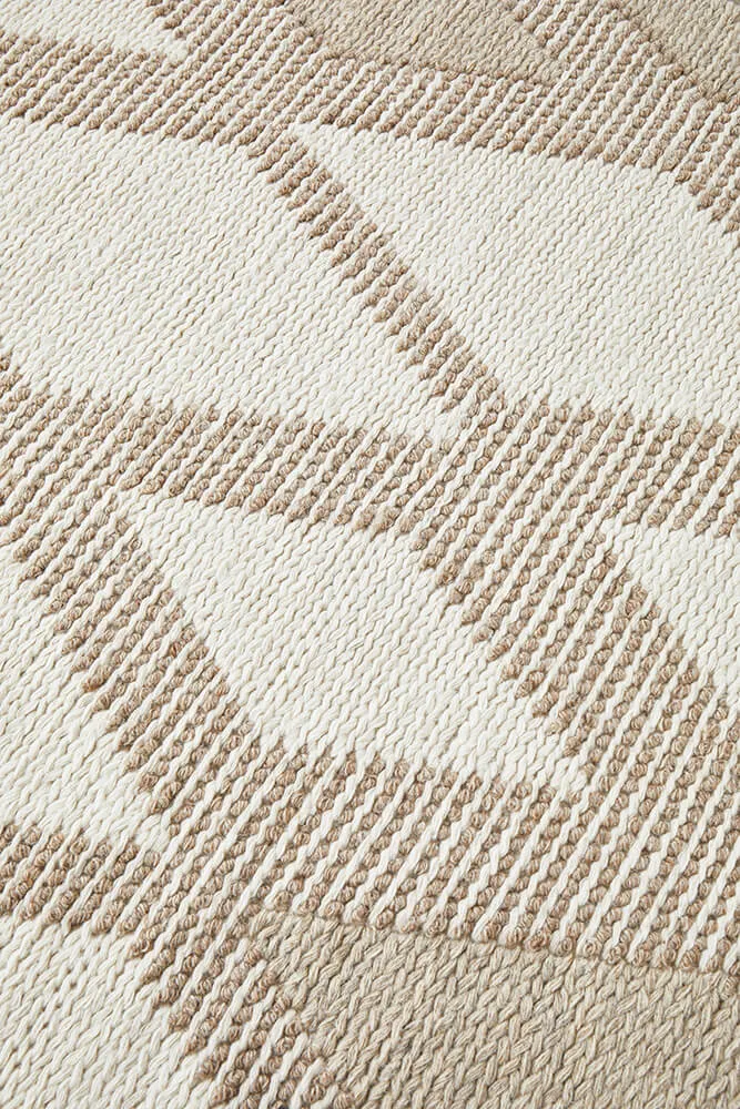 Avalon Shelly Natural Rug 280 x 190 CM
