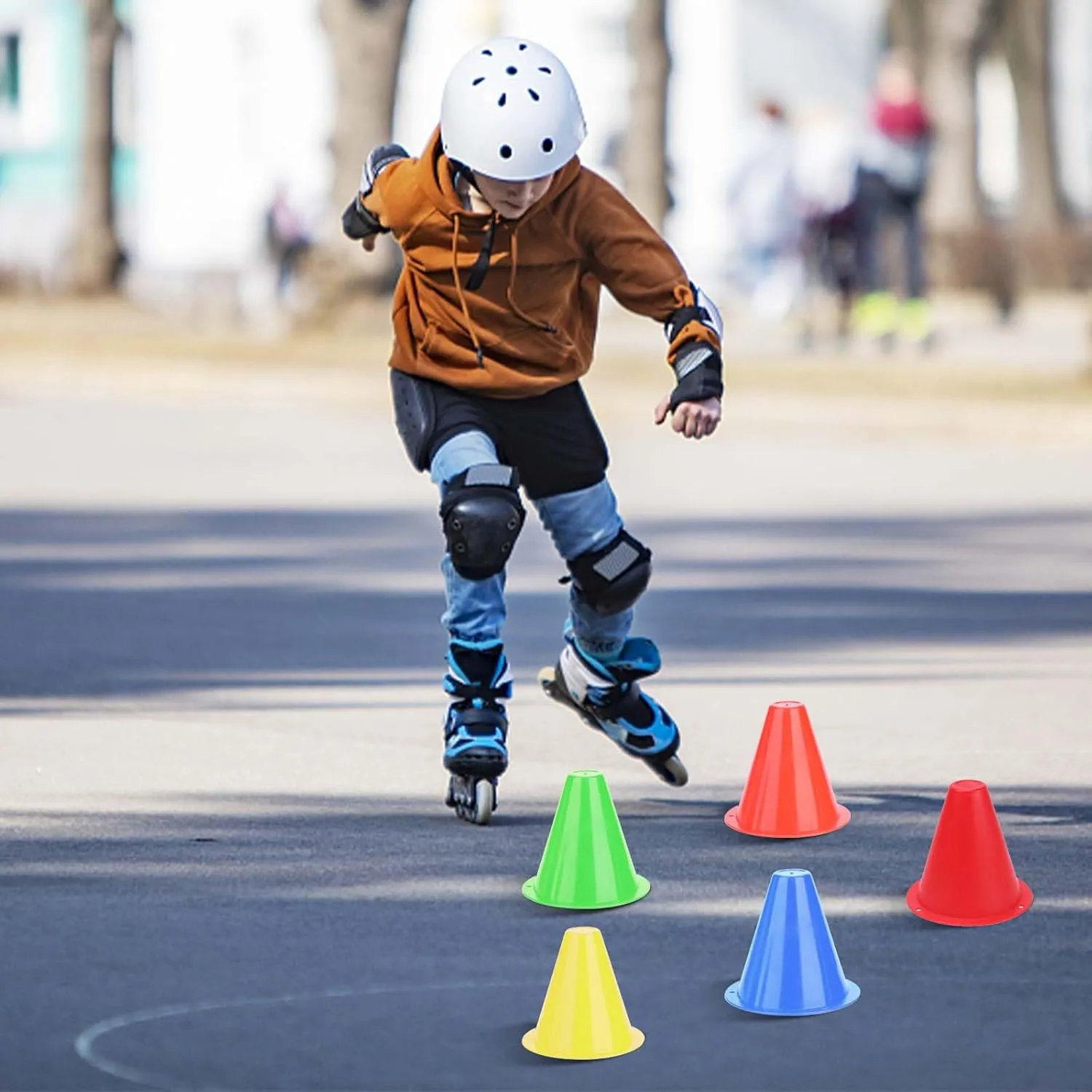 OUKENS Training Marker Cones, 10pcs 3 Inch Mini Sports Cones Football Training Sports Equipment Roller Skating Barriers Plastic Marker Holder Accessory for Fitness Practice