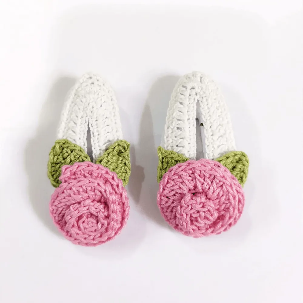 White With Pink Flower