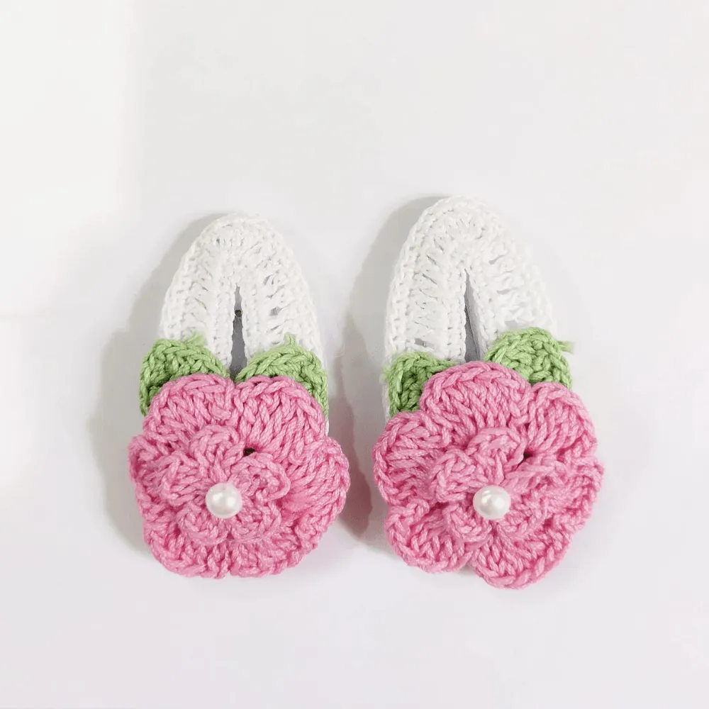 White With Pink Flower